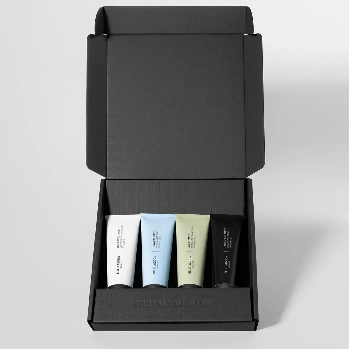 Blue Lagoon Hautpflege Signature Masks - Bioaktive Gesichtsmasken - Silica Mud/Algae/Mineral/Lava Scrub Mask - Reinigung/Feuchtigkeit/Peeling & Pflege - Fullsize Set- 4 Stück, je 75ml