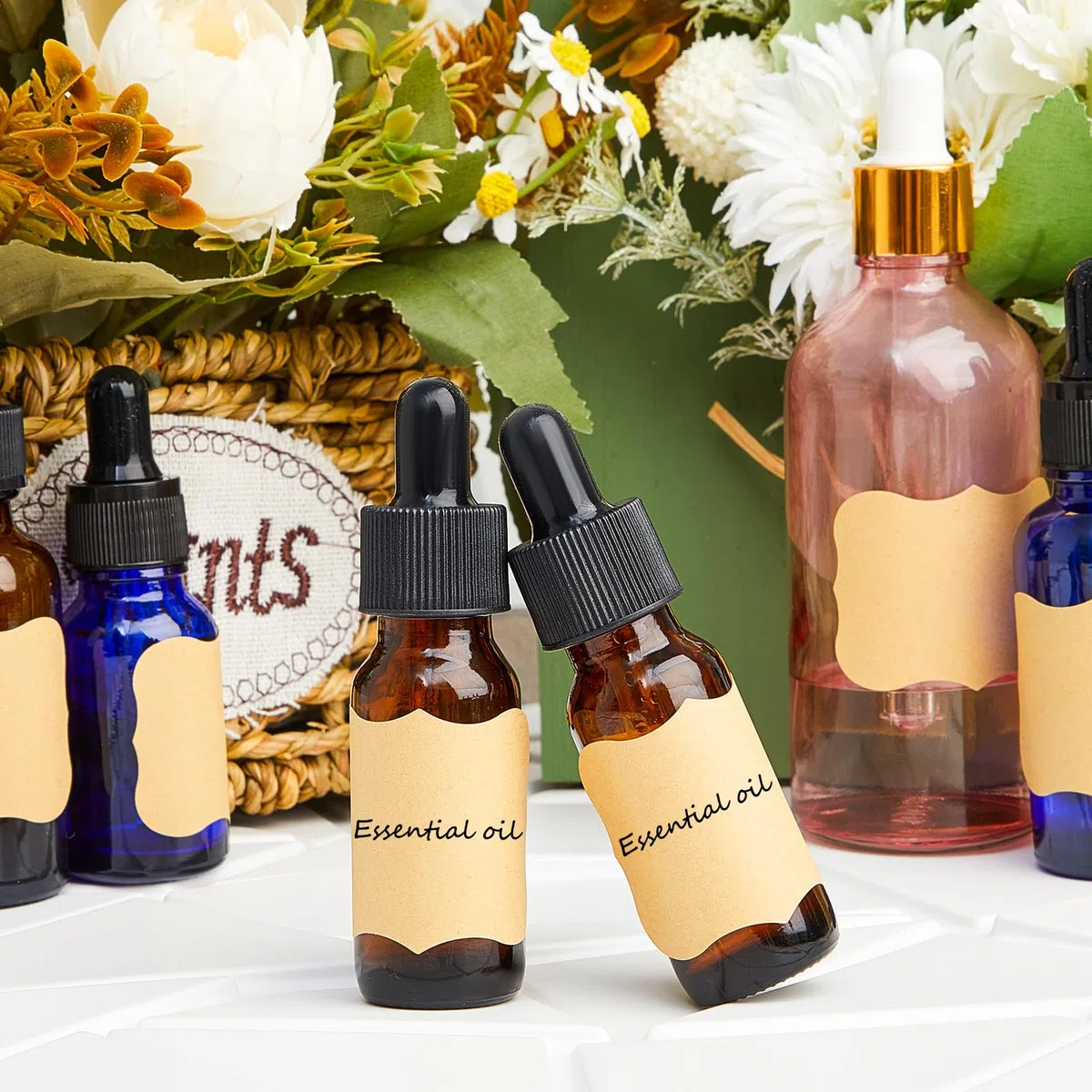 Lallisa Tropfflaschen für ätherische Öle, Glas-Tropfflaschen mit Augentropfenspender, Tropfflaschen mit 5 Trichtern, 5 Pipetten, 3 ml, 100 Etiketten für ätherisches Öl, Parfüm (bernsteinfarben, 15 ml