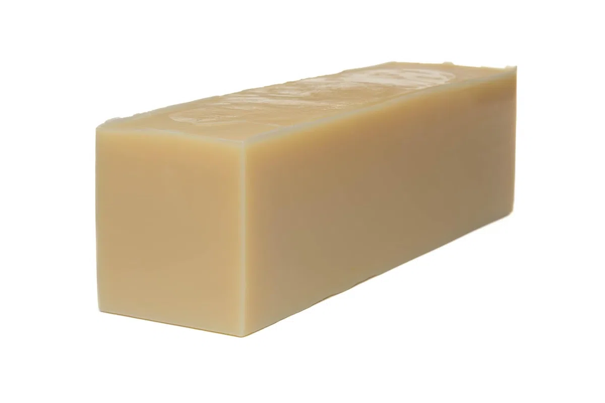 Naturseife hautnah – 1200 g Block – Handgesiedet, 15 % überfettet – Ohne Duft & Farbstoffe – Vegan & plastikfrei – Für sensible Haut & Minimalisten (Block)
