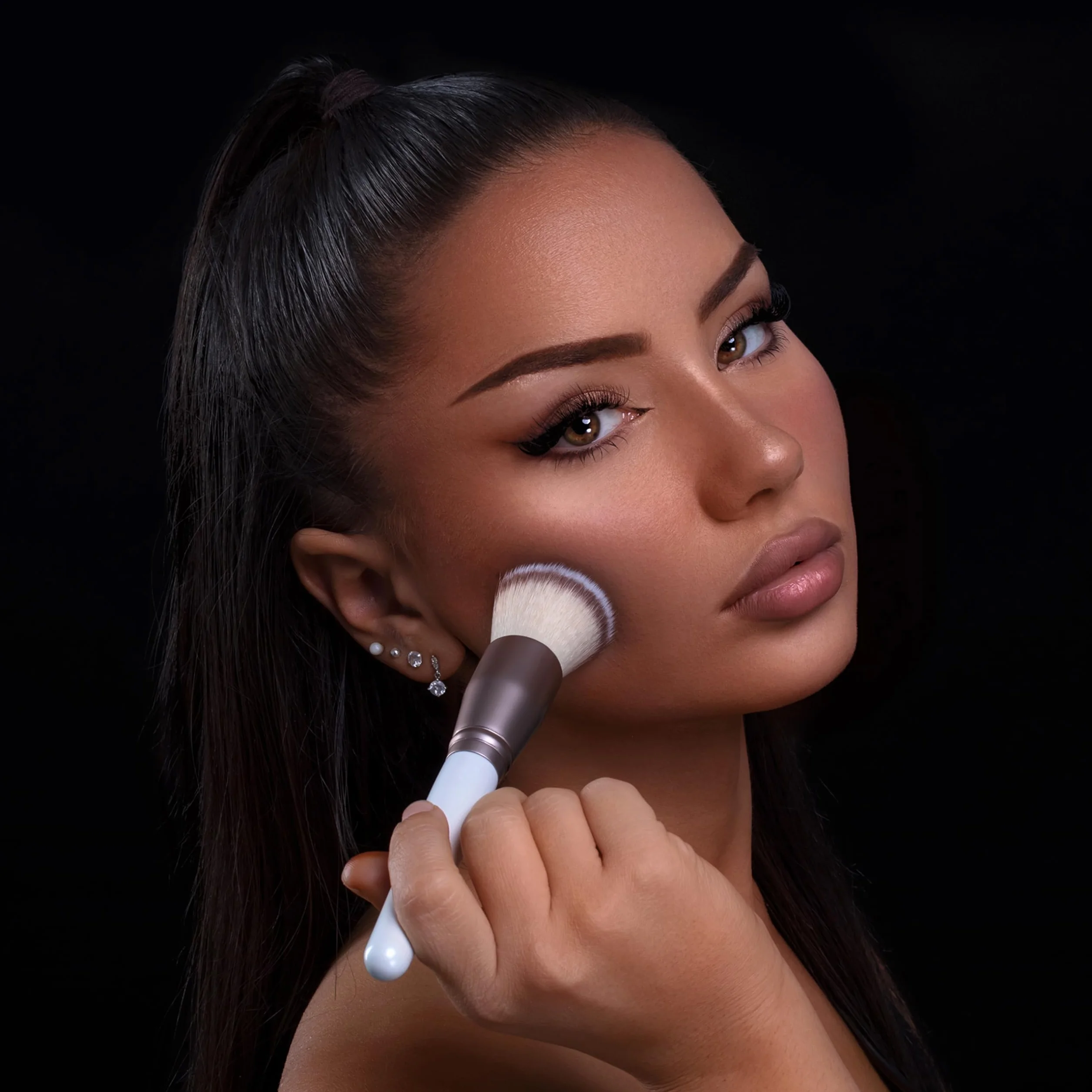 Luvia Ultimate Glam Kit – 14-teiliges veganes Make-up Pinselset mit Blender Sponge & Powder Puff für Foundation, Blush, Highlighter & Eyeshadow