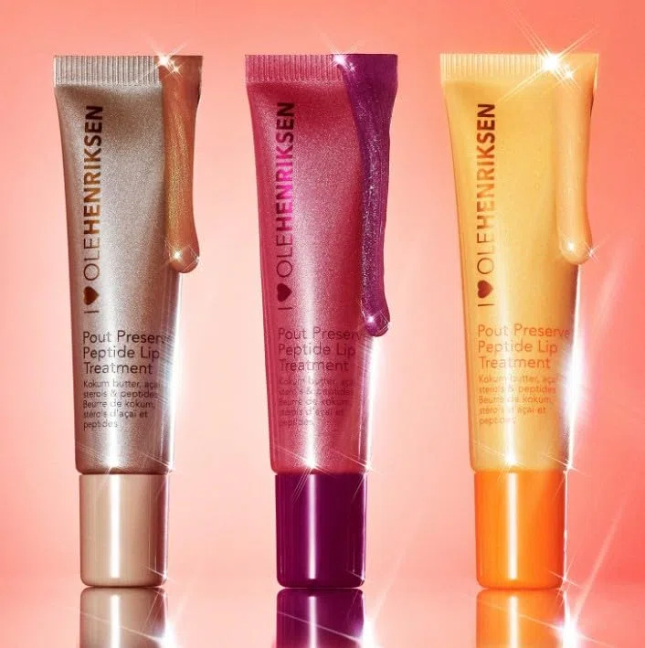 OLEHENRIKSEN ORIGINAL | POUT PRESERVE LIP TREATMENT - Feuchtigkeitsspendende und Anti-Aging Lippenpflege, 12 ml von BELLA | (LINGONBERRY JAM GLIMMER, 12 ml (1er-Pack)