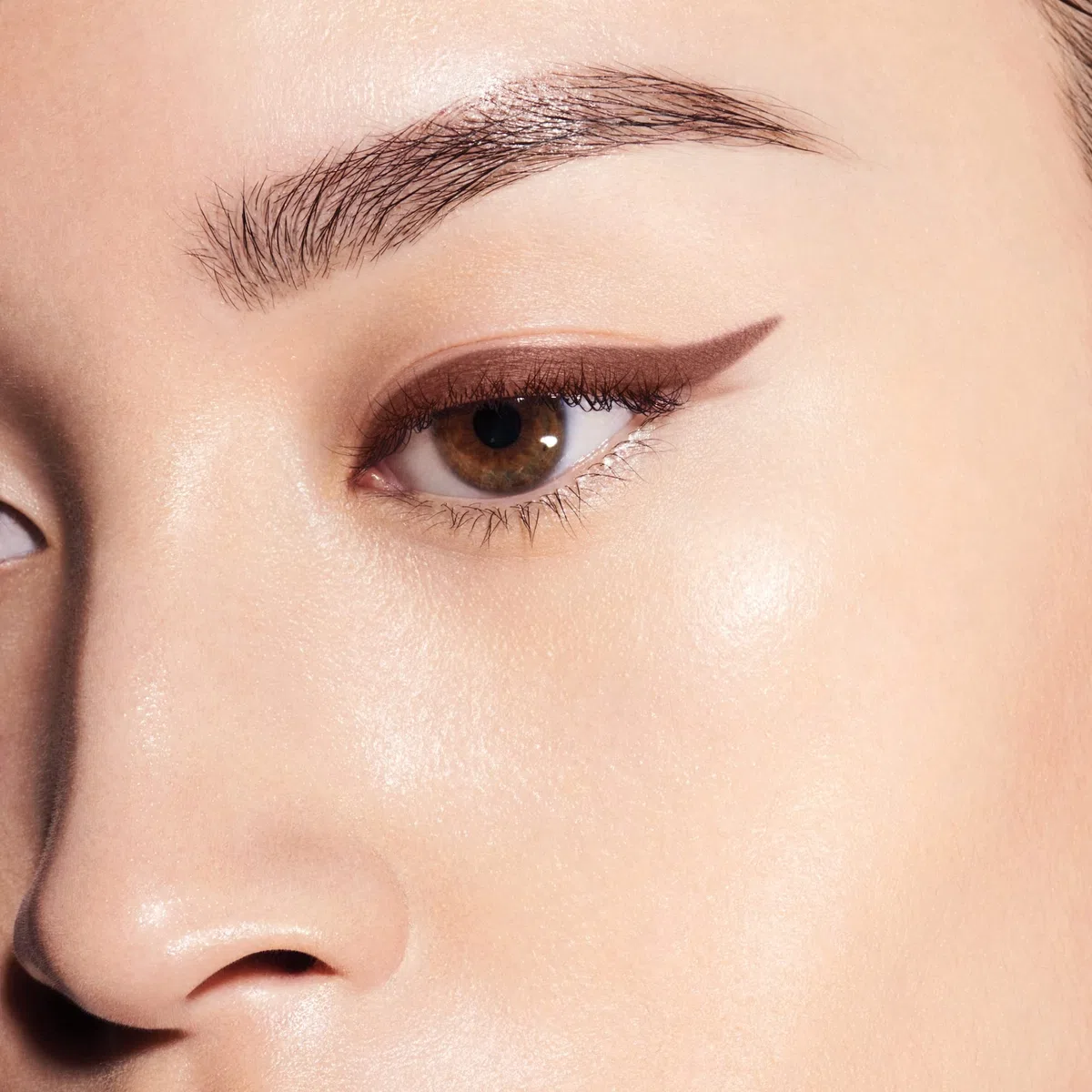 Shiseido Kajal InkArtist Shadow, Liner, Brow, 01 Tea House, 0.8g