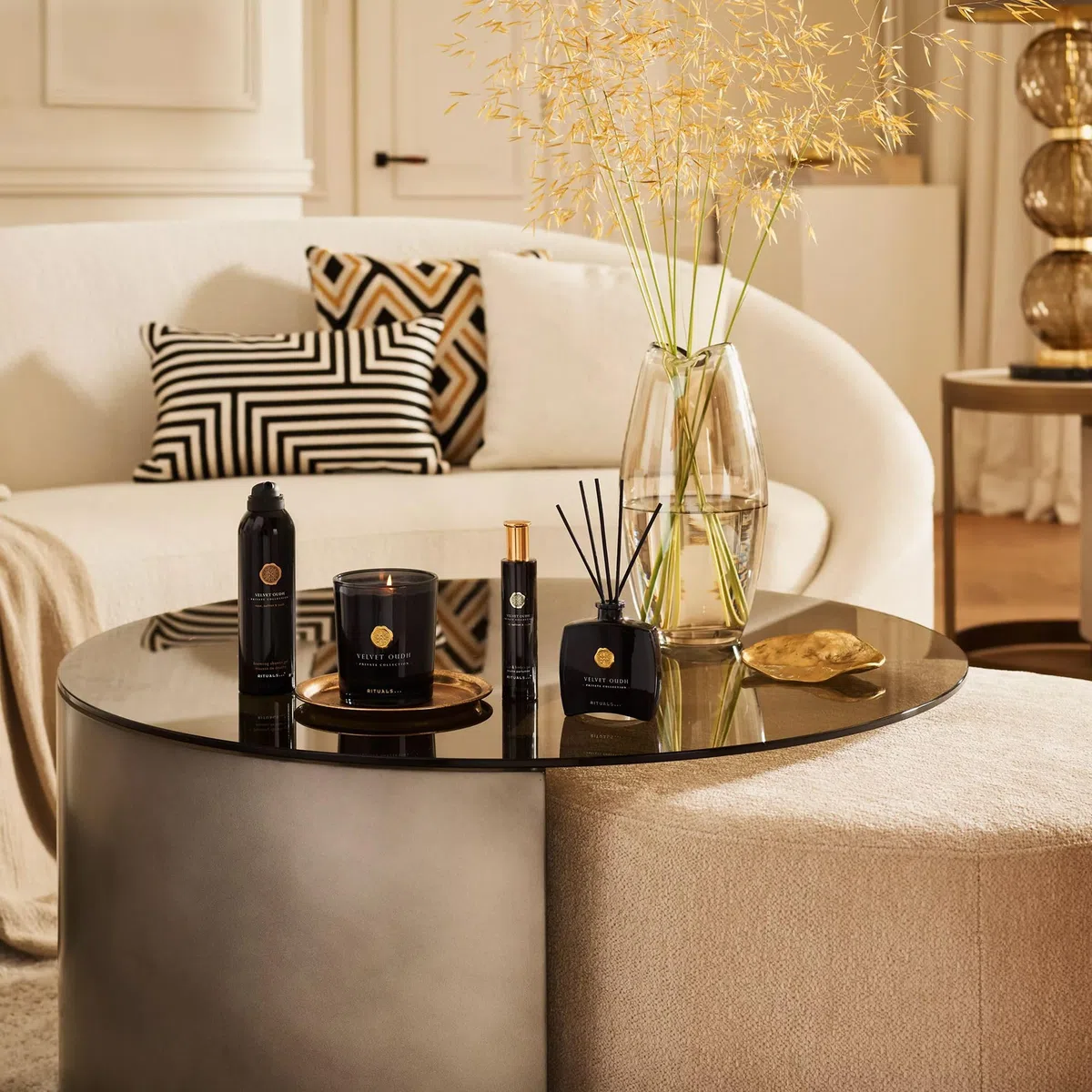RITUALS Geschenkset Velvet Oudh Large – Luxuriöse Produkte für Bad, Körper und Raumduft
