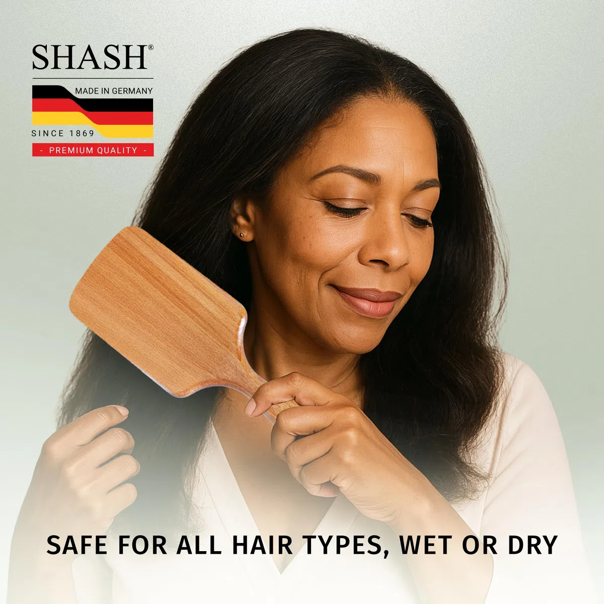 SHASH Seit 1869 Handgefertigt in Deutschland | Nachhaltige Holz-Paddelbürste - Entwirrt, Frisiert, Glättet und Pflegt das Haar, Minimiert Frizz und Bruch, Sicher für Alle Haartypen, Nass oder Trocken