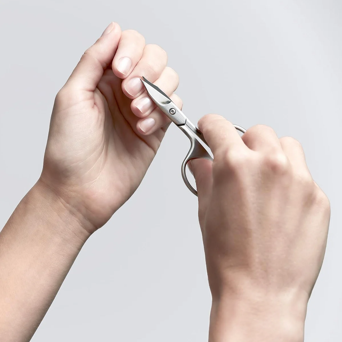 ZWILLING Kombi Nagelschere (Schere für Nägel und Nagelhaut, Gebogene Schneide und feine Spitze für präzisen Schnitt), Premium, Schwarz, 90 mm
