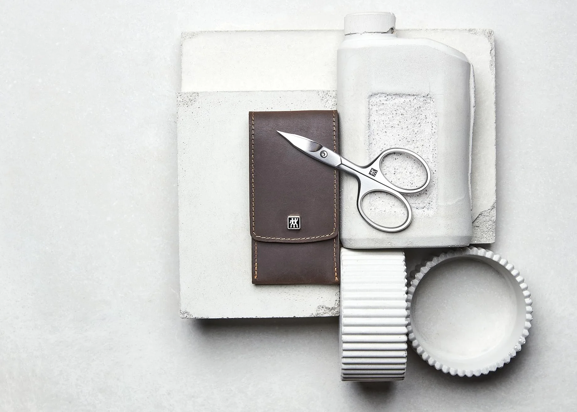 ZWILLING Maniküre-Set (3 teilig, Nagelpflege und Pediküre, Echtleder Etui, präzise, mit Kombi Nagelschere), Premium, Braun