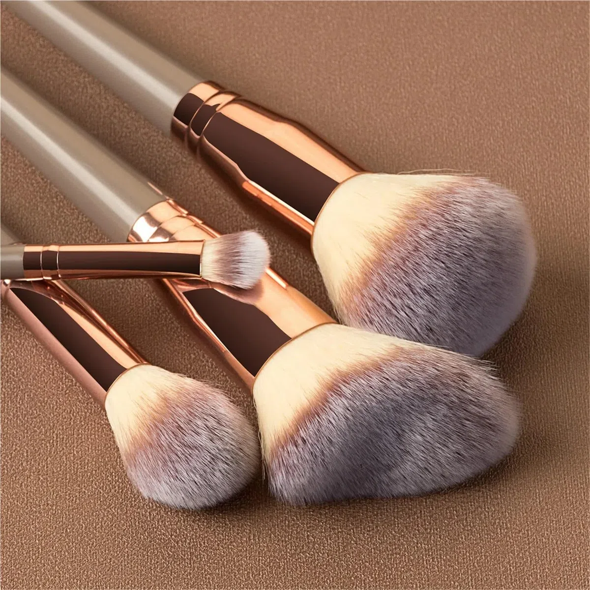 make up pinsel set Make-up-Pinsel-Set, 7 tragbare Set-Werkzeuge | Weiches Haar, loses Puder, Rouge, Foundation, Lidschatten, Concealer, Make-up-Augenbrauenpinsel(7 champagne gold)