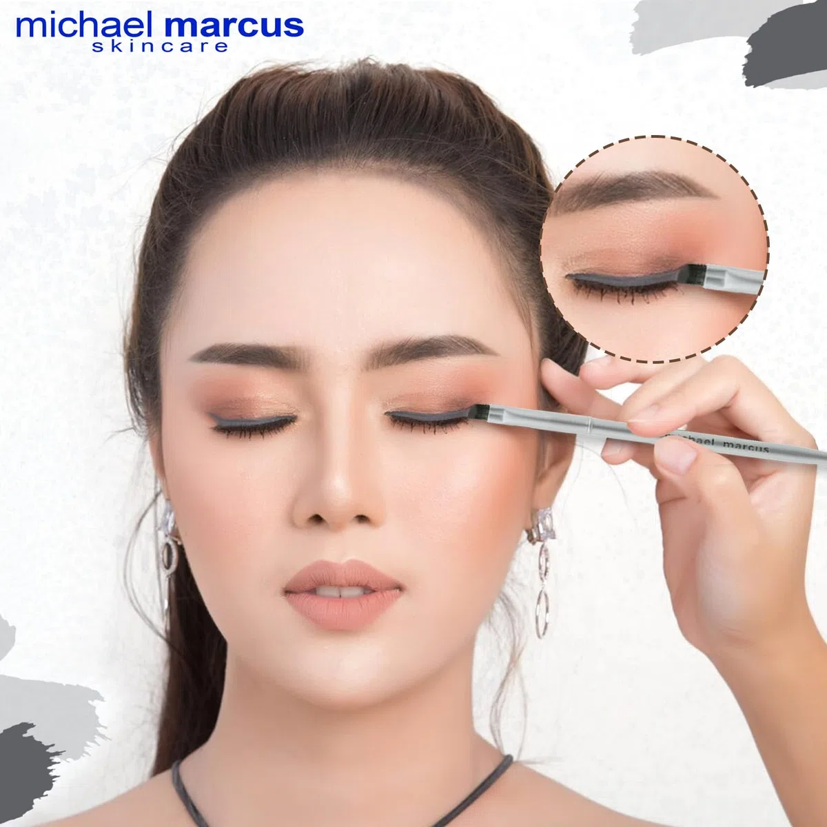 michael marcus Eyeliner- und Eyeliner-Pinsel für Make-up-Kuchen, Fantasia, trocken gepresst, wasseraktiviert, langlebig und fleckenresistent, ohne Cru