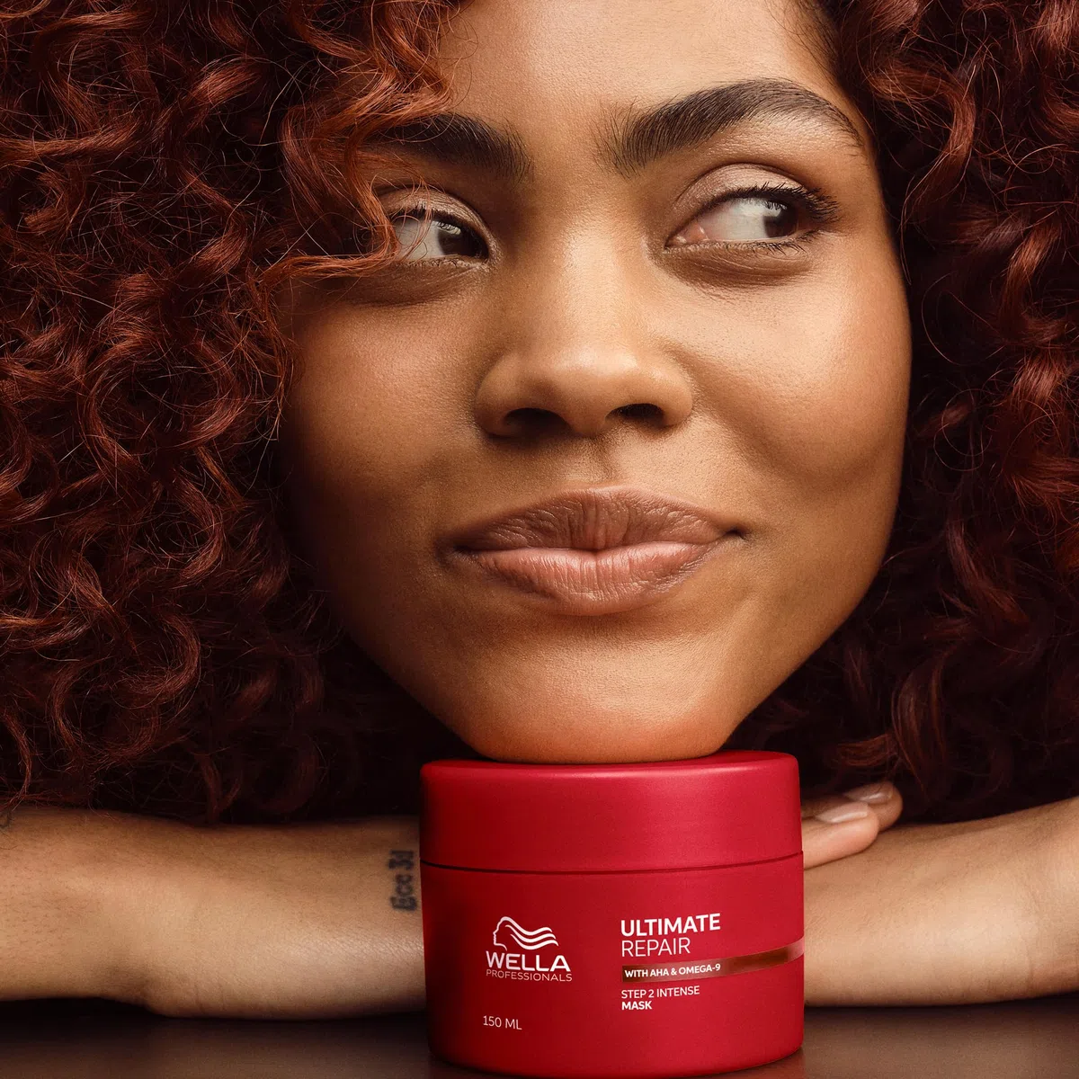 Wella Professionals Ultimate Repair – Tiefenwirksame Haarpflege mit AHA & Omega 9 – reparierender Conditioner, Leave-In & Haarmaske für strapaziertes Haar mit Feuchtigkeit & Schutz