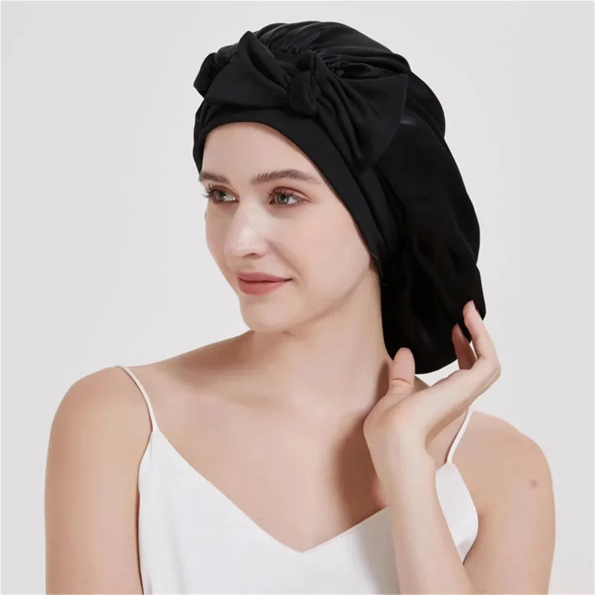 Seidenhaube Haarpflege Maulbeerseide-Schlafmütze for Frauen, große Schlafmütze mit breitem elastischem Bindeband for lockige Dreadlock-Zopf-Haarpflege(Black)