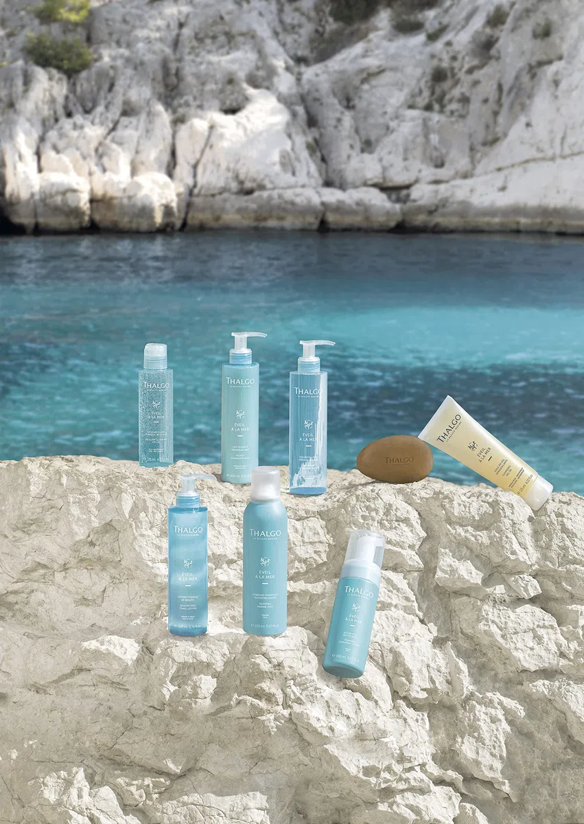 THALGO Éveil à la Mer Zarte Reinigungsmilch 200 ml – Sanfte Reinigung & Make-up Entferner für trockene, sensible Haut – Gesichtsreinigung mit Meeresalgen, Traubenkern- & Rizinusöl