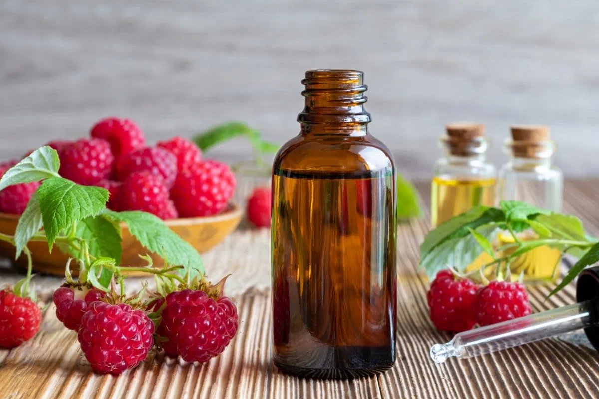 PURE CHEMICAL - Bio Himbeersamenöl - Kaltgepresstes - 100% Reines Himbeerkernöl - Unraffiniertes Öl 1000ml mit Spender - Natürliche Haut - Haarpflege (1L + Spender)