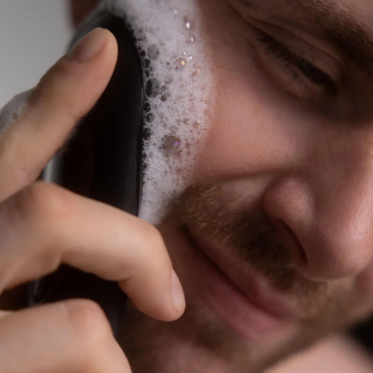 Silikon Gesichtsreinigungsbürste elektrisch mit Vibration | Unisex Gesichtsbürste mit 12 Stufen für porentiefe Reinigung | Wasserdichte Reinigungsbürste Gesicht I Gesichtsreinigungsgerät