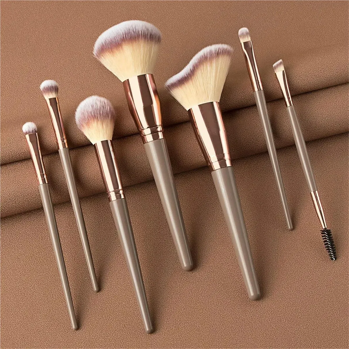 make up pinsel set Make-up-Pinsel-Set, 7 tragbare Set-Werkzeuge | Weiches Haar, loses Puder, Rouge, Foundation, Lidschatten, Concealer, Make-up-Augenbrauenpinsel(7 champagne gold)