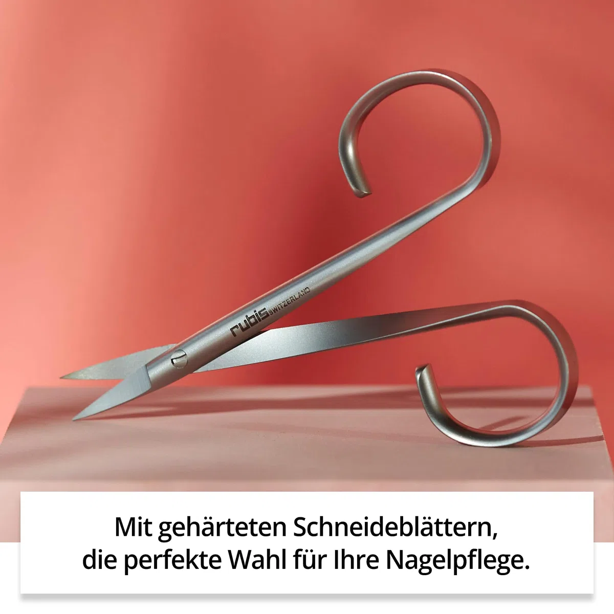 Rubis Classic Nagelschere gebogen - Hochwertige spitze Profi Nagelschere für Fingernagel und Nagelhaut, fein