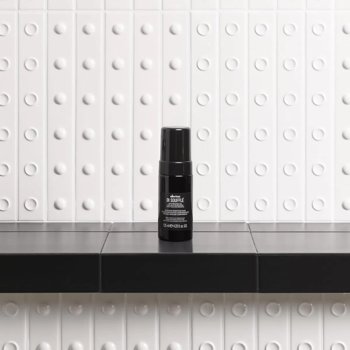 Davines OI Soufflé - Mousse liquida schiumogena leave-in setificante corporizzante - Perfetto per donare ai tuoi capelli una lucentezza straordinaria - 125 ml