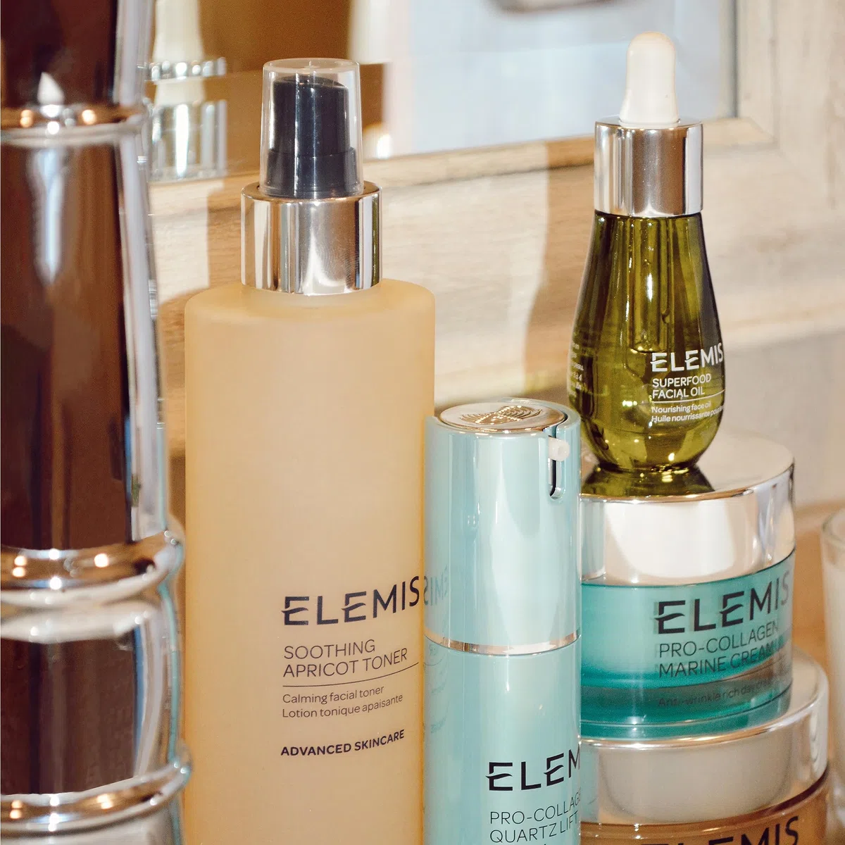 Elemis beruhigender Aprikosentoner 200ml mit nahrhaften Omega-reichen Reinigungsöl 195m