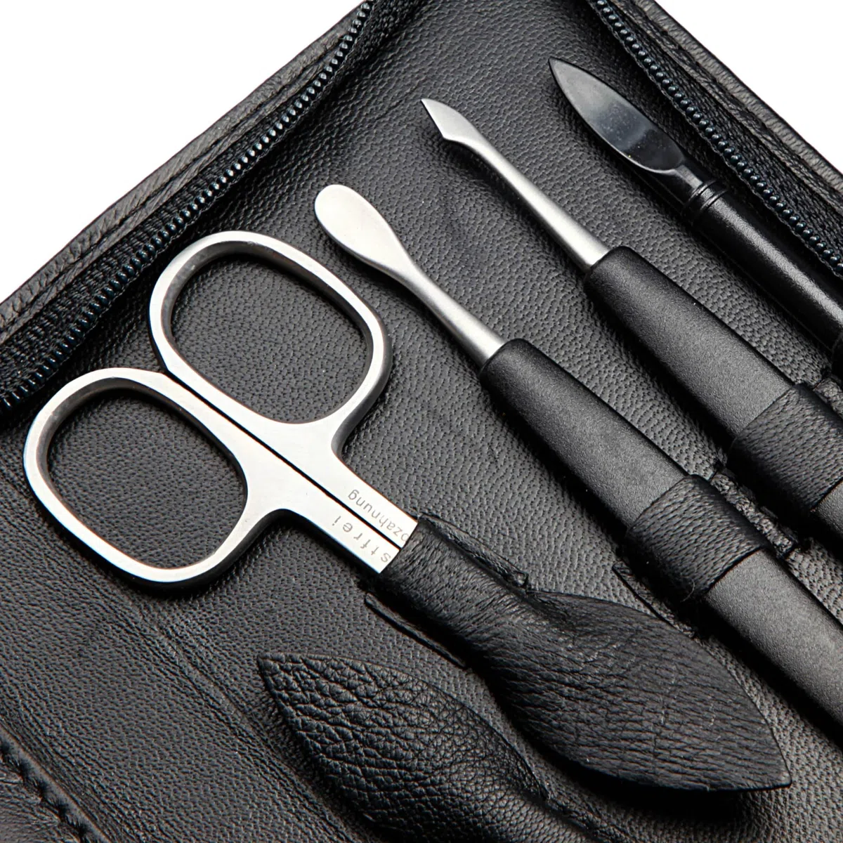 Hans Kniebes Maniküre Set 9-teilig Schwarz – Profi Nagelpflege & Pediküre Set aus Edelstahl – Nappa Leder Etui mit Reißverschluss – Nagelschere, Zangen & Knipser – Premium Manikürbesteck