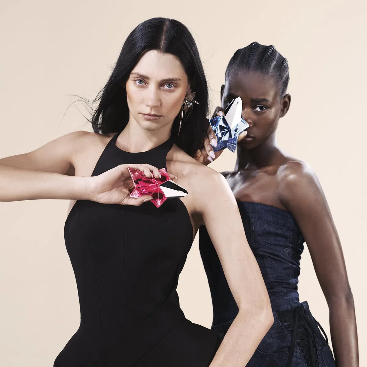 MUGLER Angel Nova Eau de Parfum, Damen-Parfum, Fruchtig, blumig und holzig, Fesselnder Duft, Nachfüllbar